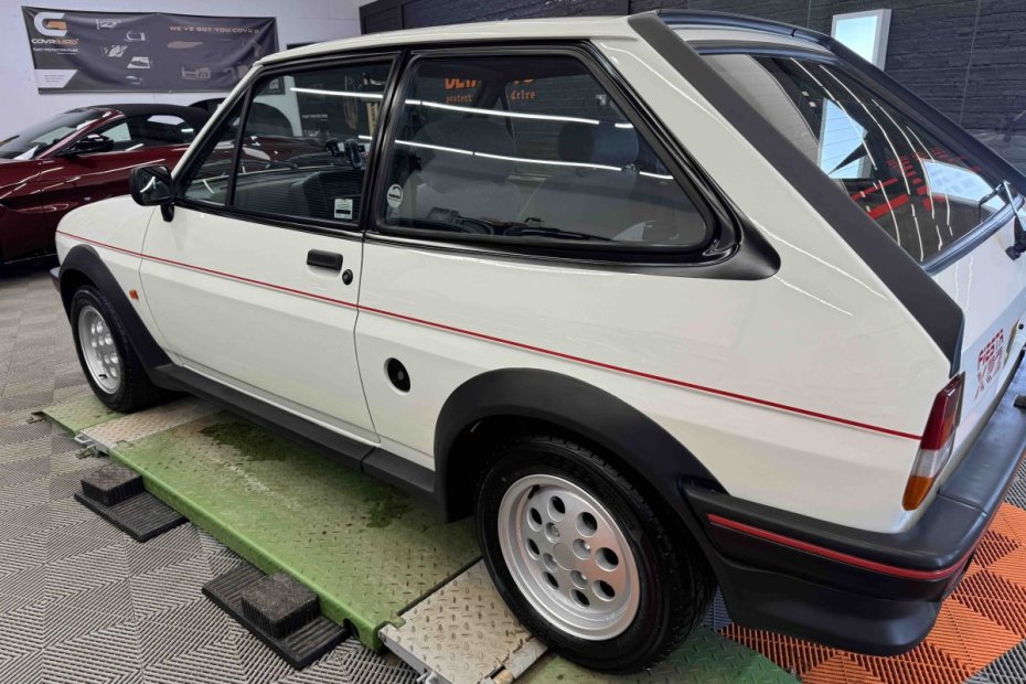 The XR2: an ultimate 80's hot hatch
